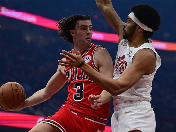 Buzelis and Vucevic score 24 apiece to lead Bulls to 136-125 victory over short-handed Cavaliers
