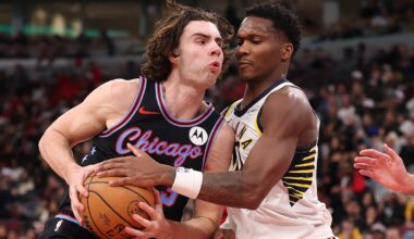 Bulls guard Josh Giddey, left, drives to the hoop against Pacers guard Bennedict Mathurin.