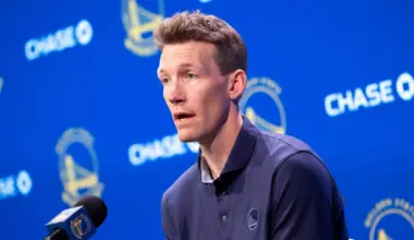 There’s stress, there’s tension, and yes, there are Warriors moves coming