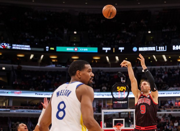 Chicago Bulls center Nikola Vučević (9) shoots the ball in the fourth quarter during a game against the Golden State Warriors, Sunday, Dec. 7, 2025, at the United Center in Chicago. (Dominic Di Palermo/Chicago Tribune)