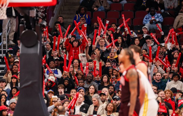 Fans cheer in the third quarter during a game between the Chicago Bulls and the Golden State Warriors, Sunday, Dec. 7, 2025, at the United Center in Chicago. (Dominic Di Palermo/Chicago Tribune)
