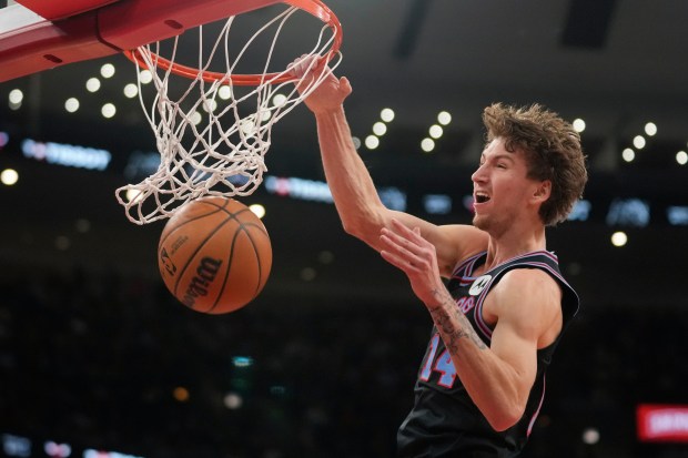 Bulls forward Matas Buzelis dunks the ball against the Pacers on Dec. 5, 2025, at the United Center. (AP Photo/Erin Hooley)