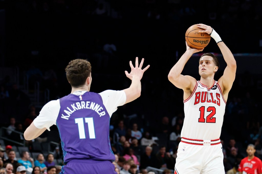 Nikola Vučević benched in skid-snapping win