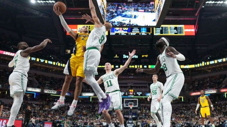 Celtics make 20 3-pointers to beat the Pacers 140-122