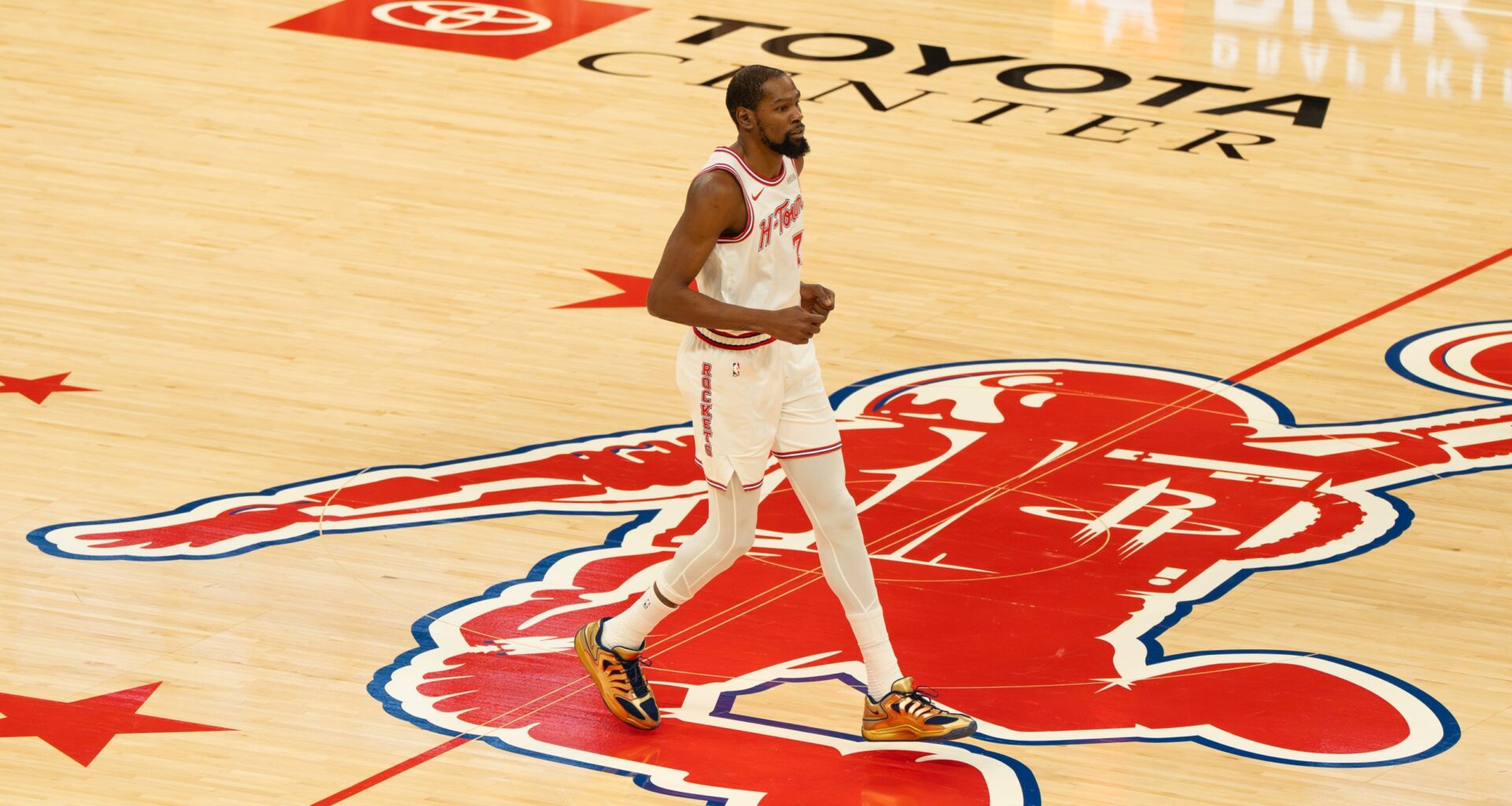 Rockets take down Pacers in Houston