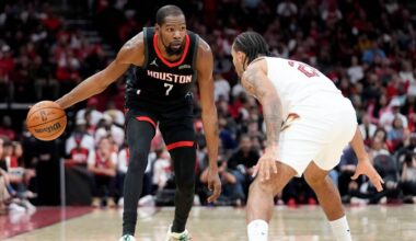 Durant scores 30 points, leads Rockets to dominant win over Cavaliers