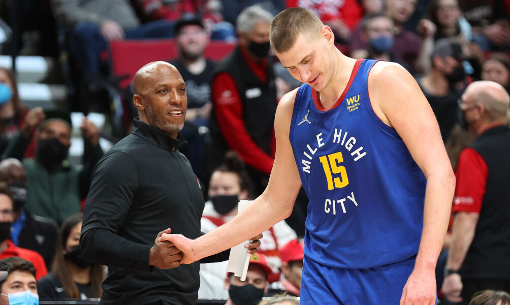 Jokic passes Jordan, Billups in all-time book, Nuggets make it 10 in a road