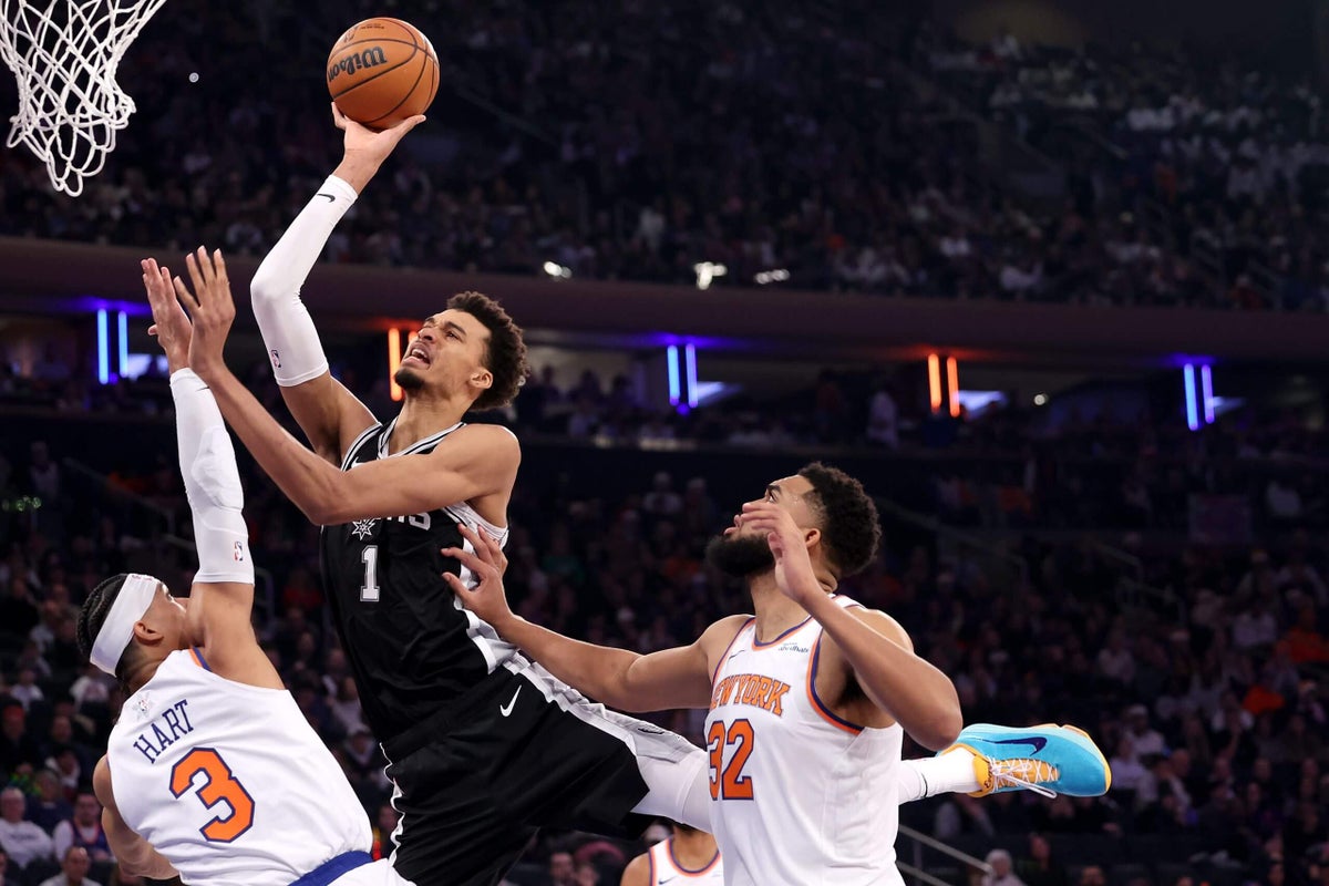 NBA Cup final: Prize money, odds, streaming info for Knicks vs. Spurs in Vegas title game