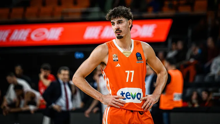 Jordi Fernandez believes in Ben Saraf's sky-high potential after 40-point G-League game image