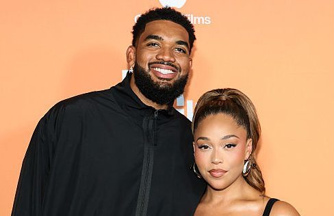 New York Knicks' Karl-Anthony Towns & Jordyn Woods Engaged