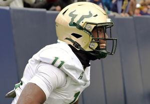ANNAPOLIS, MD - NOVEMBER 15: South Florida Bulls wide receiver Keshaun Singleton (11) reacts after his touchdown reception during the game between the South Florida Bulls and the Naval Academy Midshipmen on November 15, 2025 at Navy-Marine Corps Stadium in Annapolis, MD. (Photo by Mark Goldman/Icon Sportswire via Getty Images)