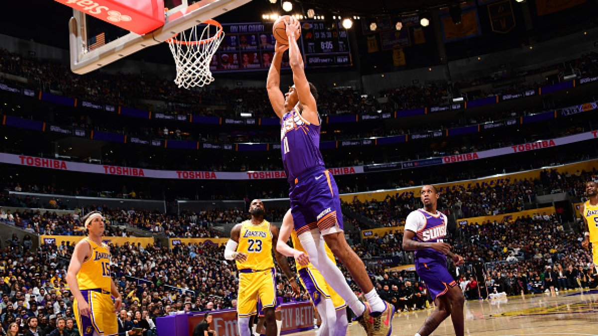 Suns snap Lakers’ 7-game winning streak with 125-108 victory despite Devin Booker’s early exit – NBC Los Angeles