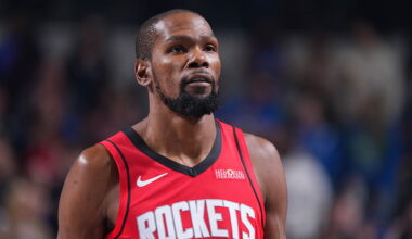 DALLAS, TX - DECEMBER 6: Kevin Durant #7 of the Houston Rockets looks on during the game against the Dallas Mavericks on December 6, 2025 at American Airlines Center in Dallas, Texas. NOTE TO USER: User expressly acknowledges and agrees that, by downloading and or using this photograph, User is consenting to the terms and conditions of the Getty Images License Agreement. Mandatory Copyright Notice: Copyright 2025 NBAE (Photo by Garrett Ellwood/NBAE via Getty Images)