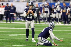 DETROIT, MICHIGAN - DECEMBER 04: Brandon Aubrey #17 of the Dallas Cowboys kicks a field goal against the Detroit Lions during the fourth quarter at Ford Field on December 04, 2025 in Detroit, Michigan. (Photo by Gregory Shamus/Getty Images)