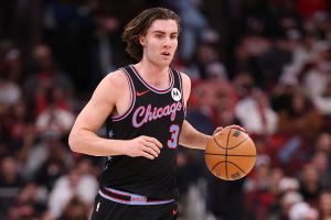 CHICAGO, ILLINOIS - DECEMBER 05: Josh Giddey #3 of the Chicago Bulls dribbles up the court against the Indiana Pacers during the first half at the United Center on December 05, 2025 in Chicago, Illinois. NOTE TO USER: User expressly acknowledges and agrees that, by downloading and or using this photograph, User is consenting to the terms and conditions of the Getty Images License Agreement. (Photo by Michael Reaves/Getty Images)