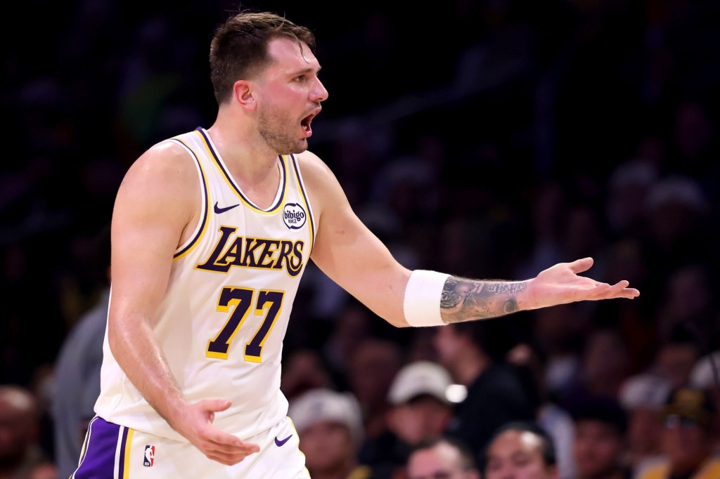 Lakers get preferred starting lineup back in Christmas clash with Rockets – Orange County Register