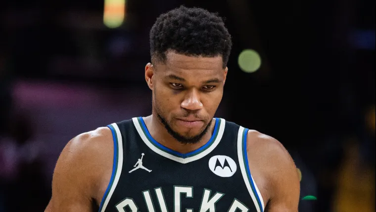 Bucks superstar Giannis Antetokounmpo predicted to part ways with Milwaukee in favor of teaming up with $62 million four-time NBA Champ, two-time MVP image