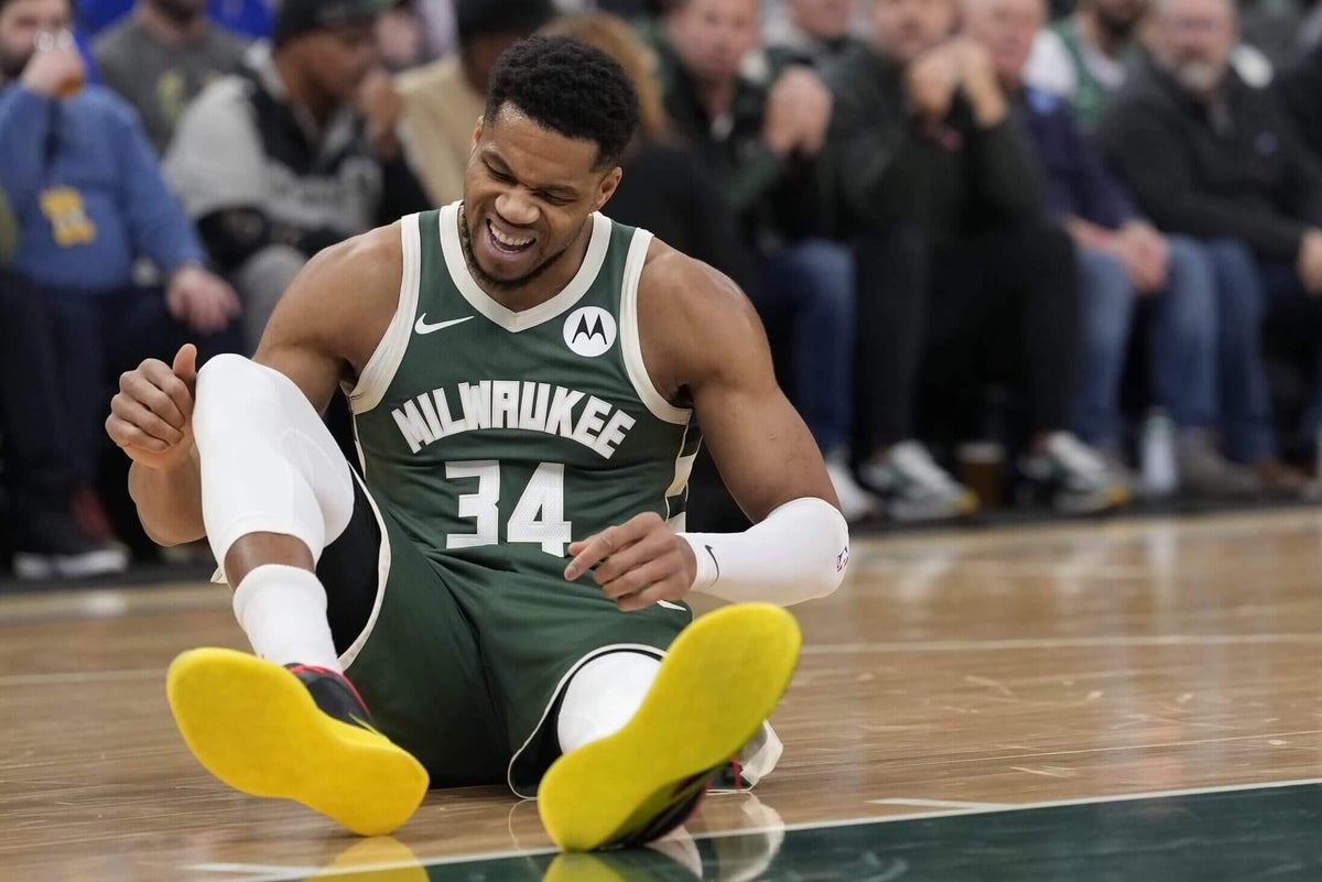 Bucks’ Giannis Antetokounmpo to miss 2 to 4 weeks with right calf strain: Source