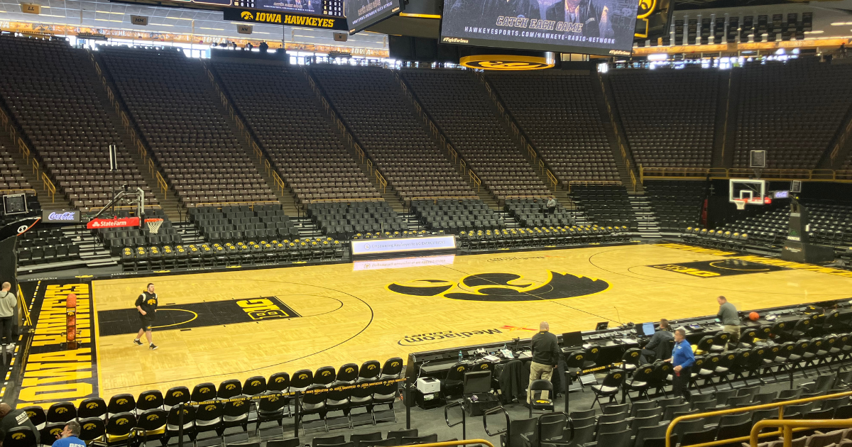 HawkeyeReport breaks down the on/off court stats for the Hawkeyes. (Photo by Dennis Scheidt)