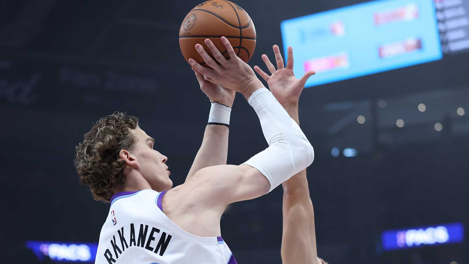 Jazz forward Lauri Markkanen (23) shoots against the Houston Rockets during the first quarter at Delta Center