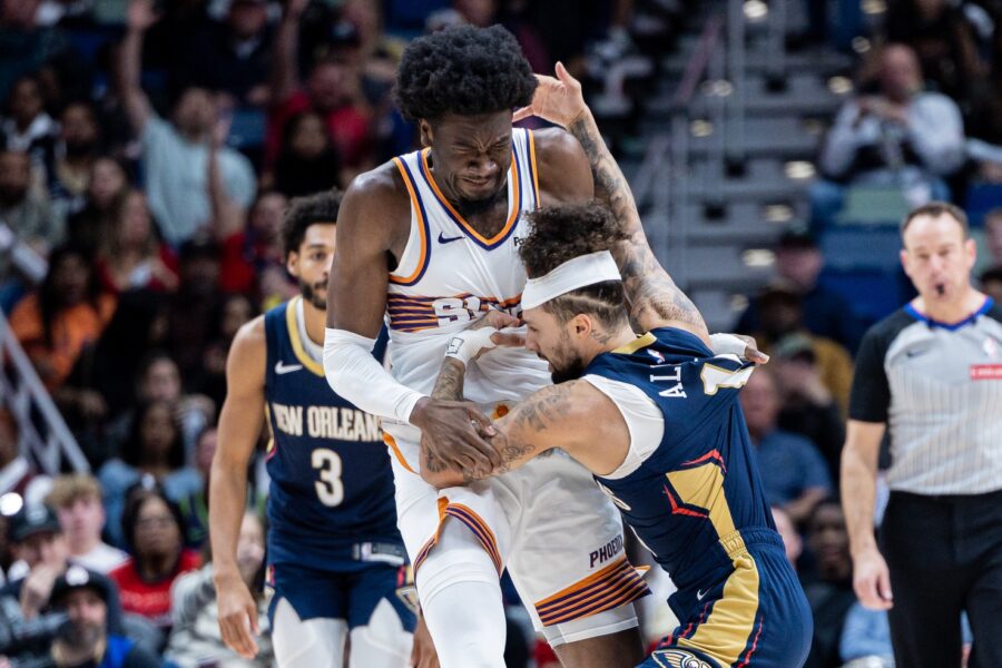 Pelicans' Alvarado, Suns' Williams Ejected After Fight