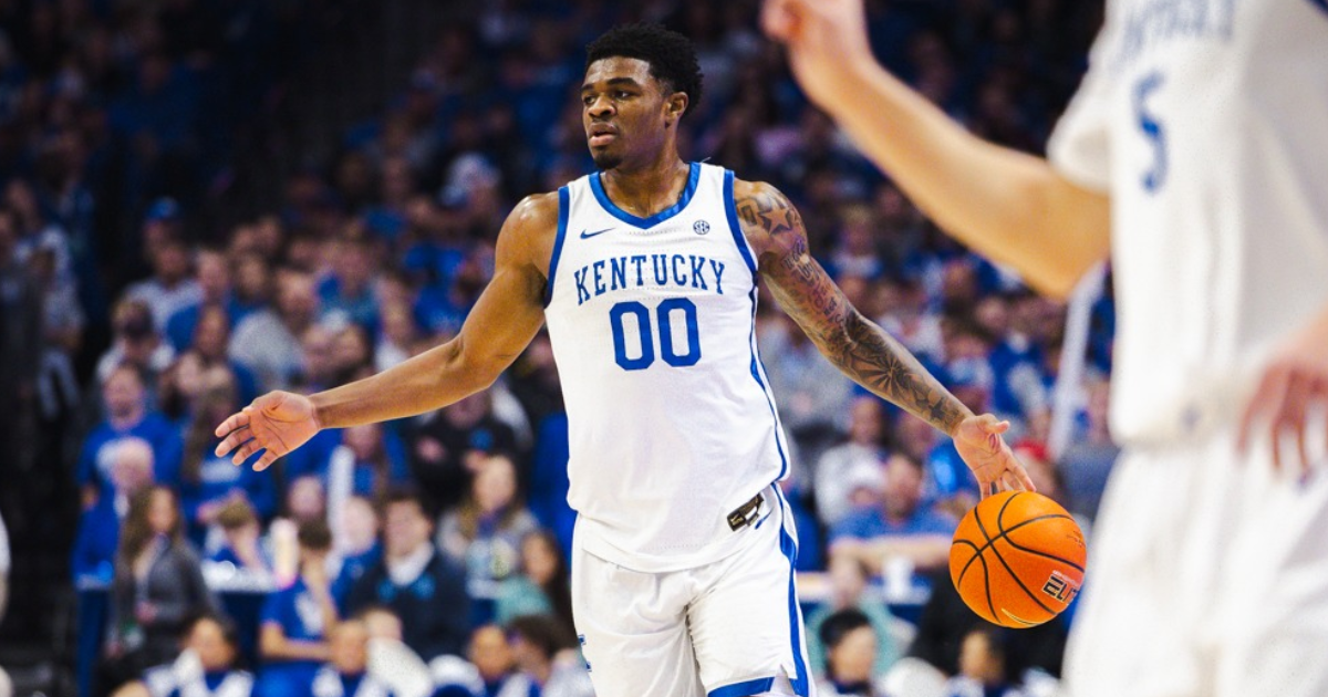 kentucky-teases-debut-of-throwback-denim-uniforms