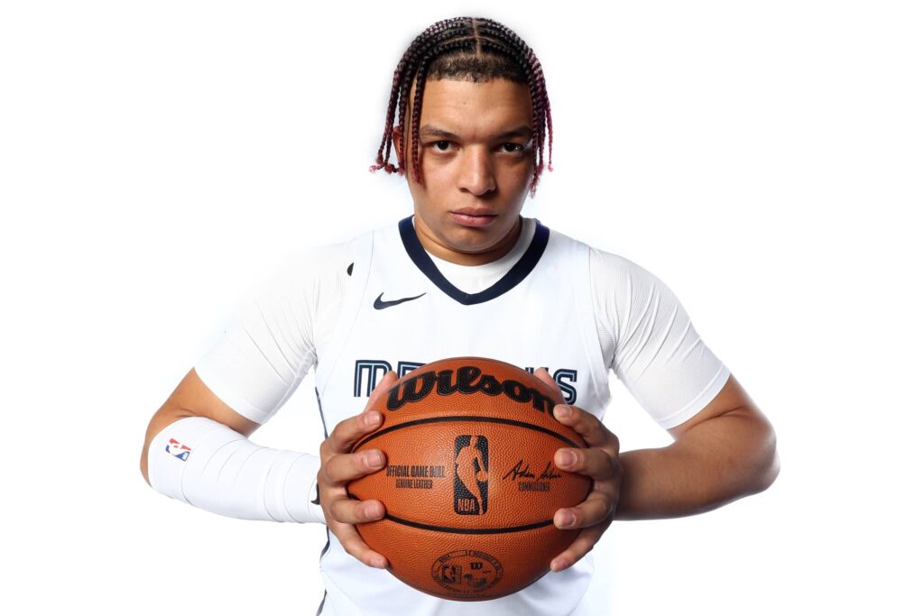 Former Grizzlies Player Returns To College After Winning MVP And Averaging A 25 Point Double-Double In China