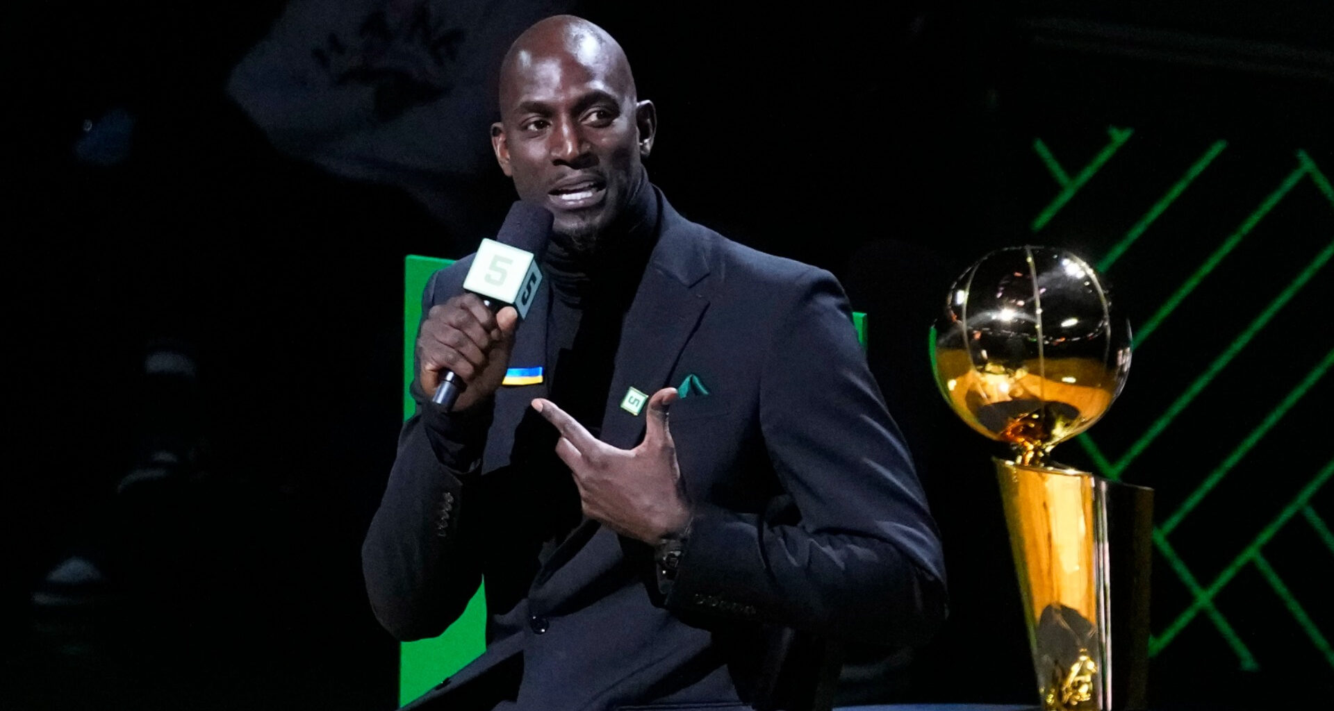 Celtics Icon Kevin Garnett Reunites With Another Former Team