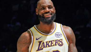 LeBron James Claps Back at Heckler Who Made Fun of His Hairline During Game