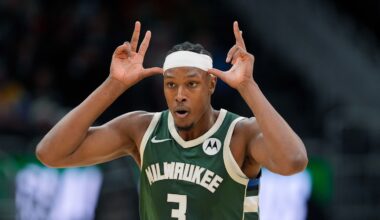 Detroit Pistons v Milwaukee Bucks