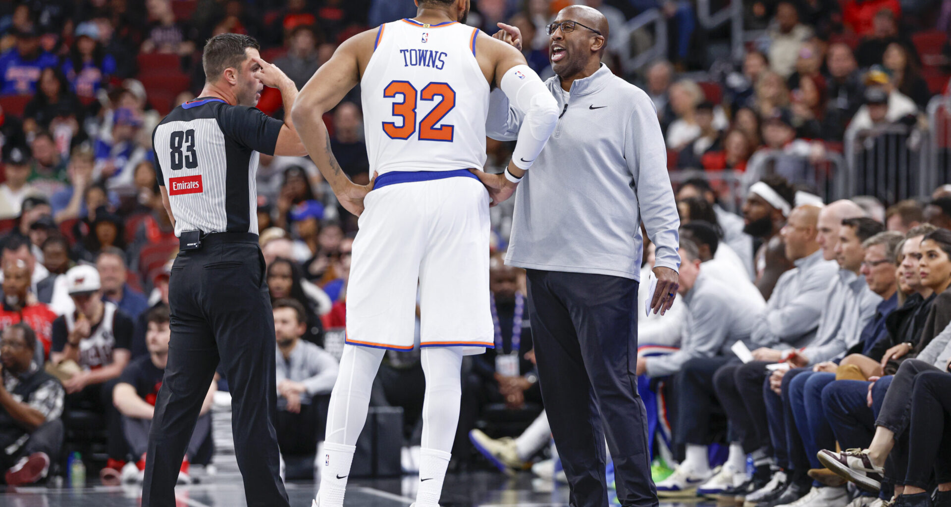 Knicks' Mike Brown jabs Karl-Anthony Towns despite 40-point performance