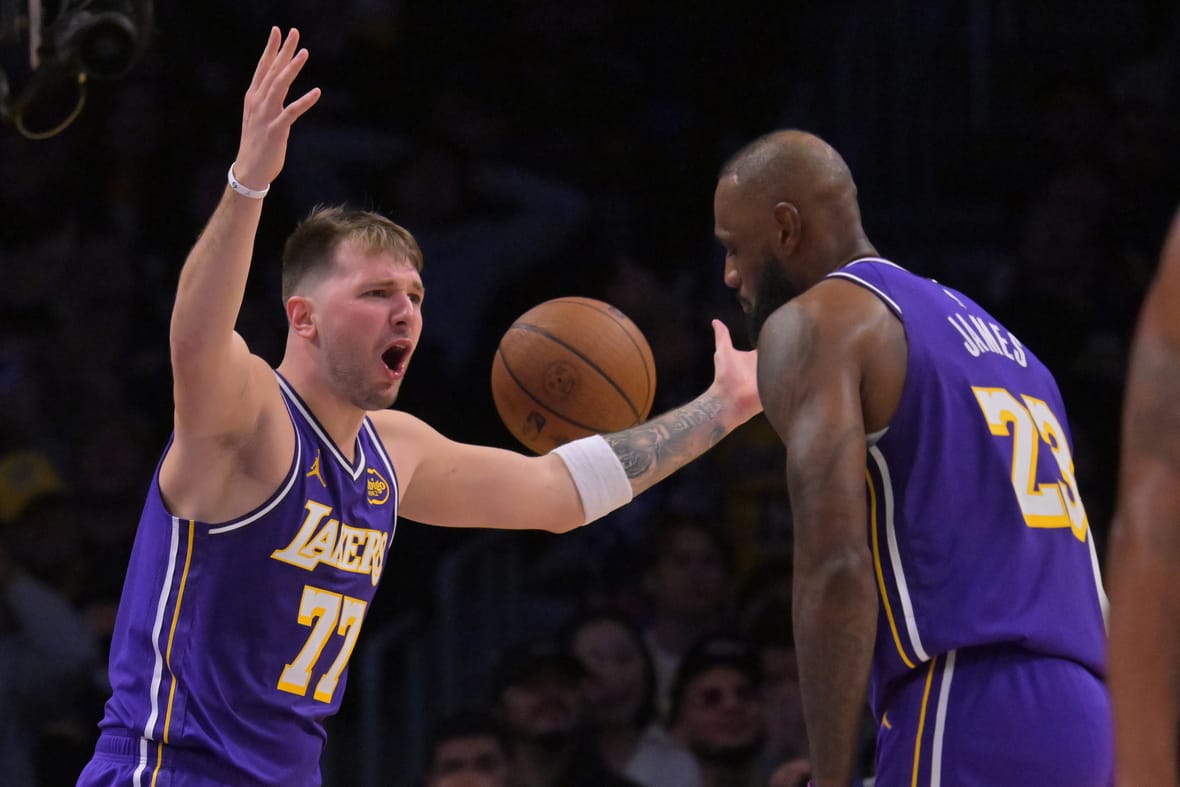 Lakers Now Shut Out Of Blockbuster Trade, Sources Say