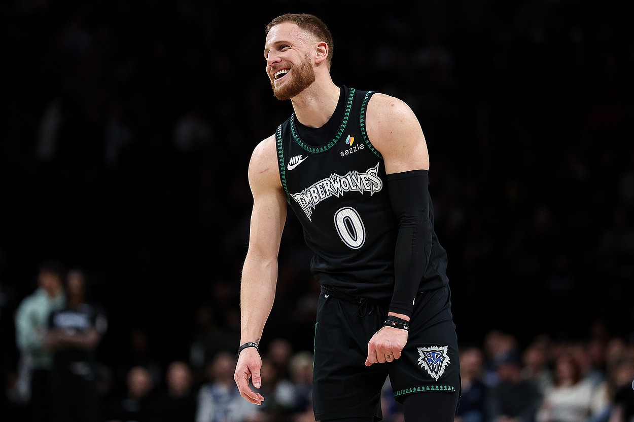 NBA: San Antonio Spurs at Minnesota Timberwolves