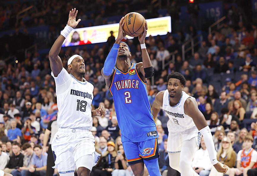 Thunder down the Grizzlies, Nuggets silence the Jazz