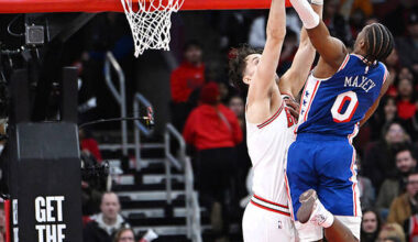 Closing 10-0 run lifts Chicago Bulls over 76ers