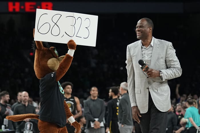 Spurs icon David Robinson accuses business partner of diverting more than $34 million