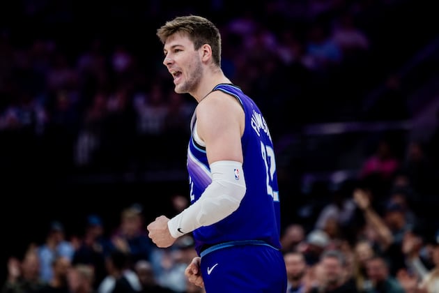 Jazz's Kyle Filipowski pays it forward at animal shelter – Deseret News