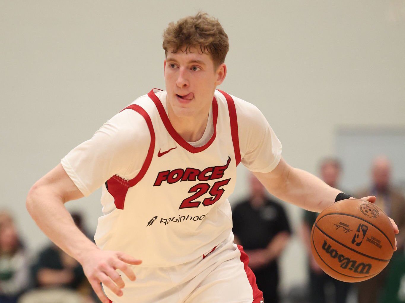 Kasparas Jakucionis Skyforce Heat