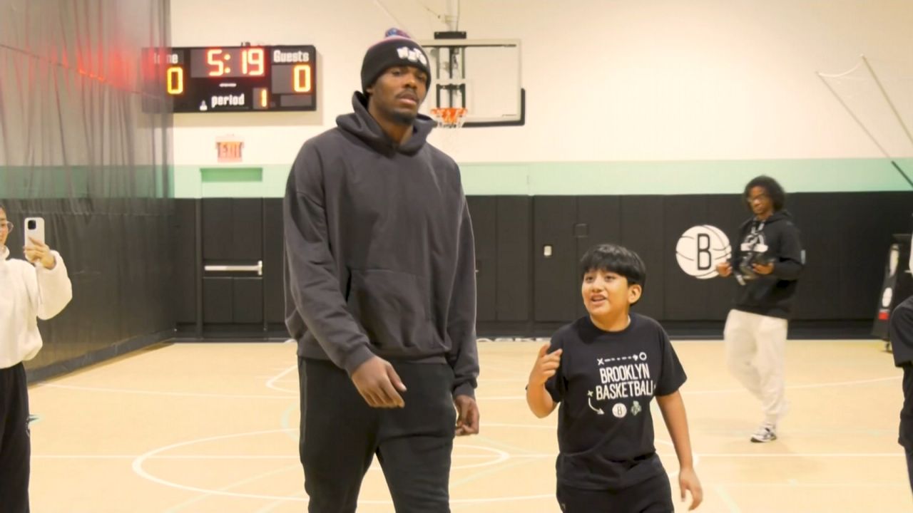Nets Center hosts Brooklyn basketball youth clinic