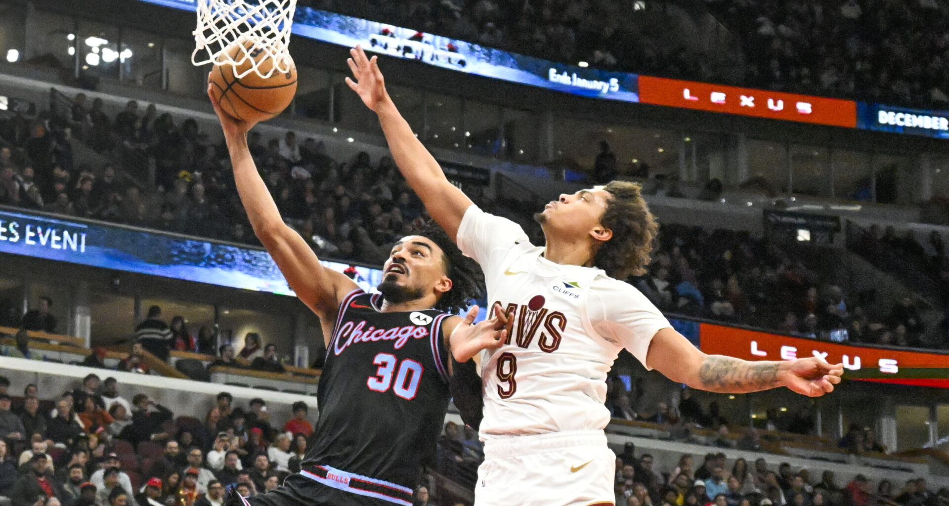 Chicago Bulls Throttle the Cleveland Cavaliers 127-111