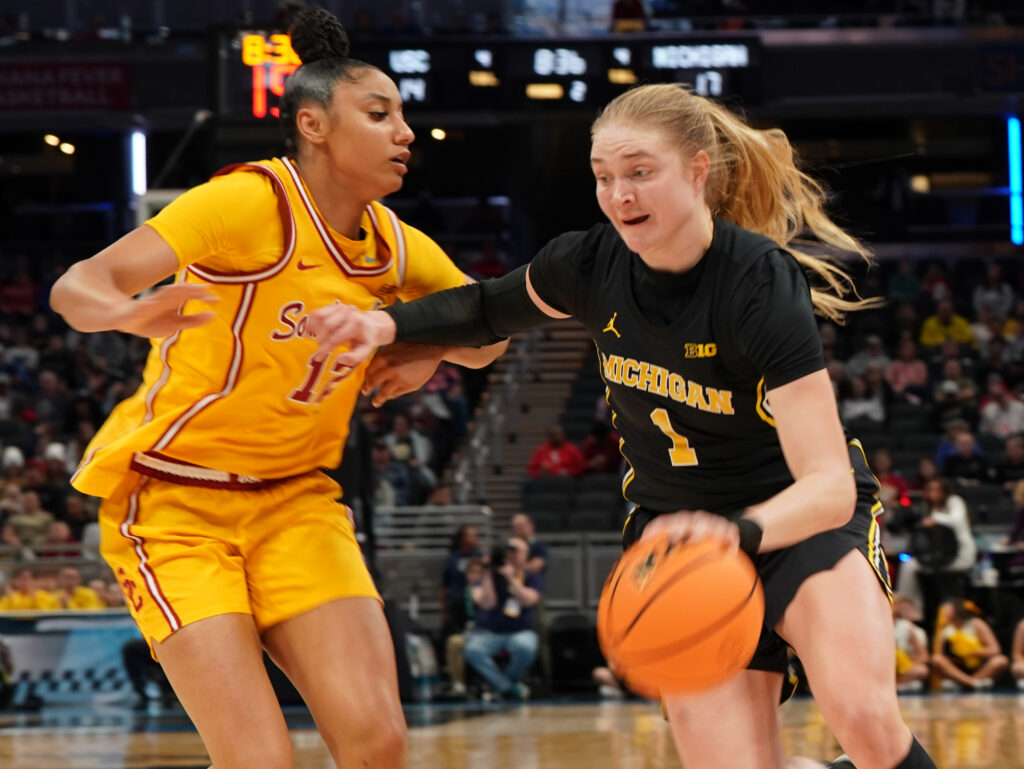 Michigan Wolverines guard Olivia Olson