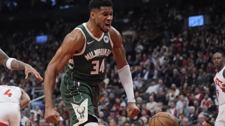 Bucks predicted to cut ties with Giannis Antetokounmpo via blockbuster trade to Knicks image