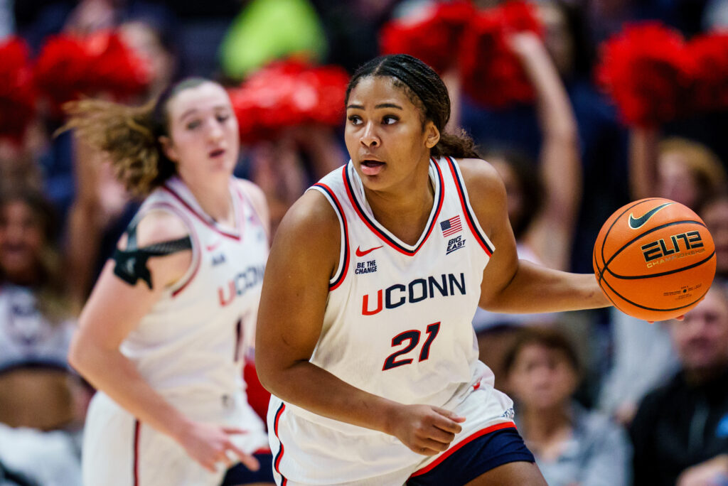 UConn Huskies forward Sarah Strong