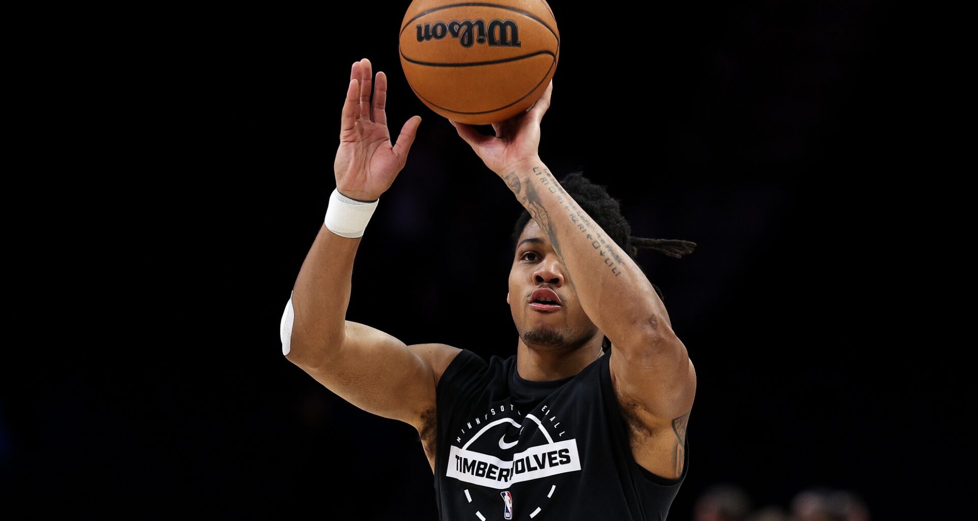 T.J. Shannon's Left-Hand Reliance Is Affecting His Offensive Output