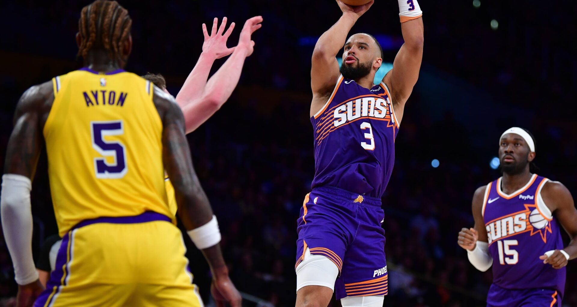 Lakers Urged To Take Advantage Of Rivals’ Meltdown