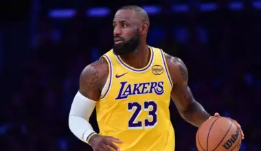 Lakers reveal status of LeBron James and Luka Dončić for tonight in Philadephia?  image