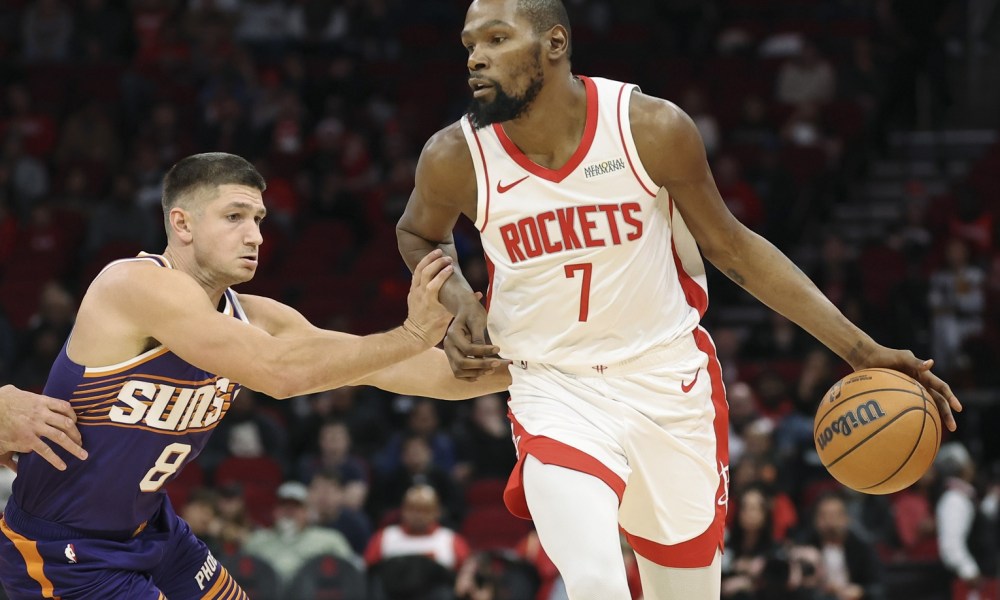 Rockets' Kevin Durant burns Suns with history making night