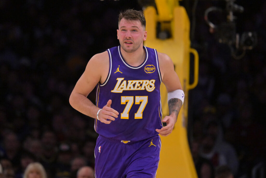 Lakers Player Ratings: Luka Doncic Doesn't Get Enough Help In Concerning Loss Against Spurs