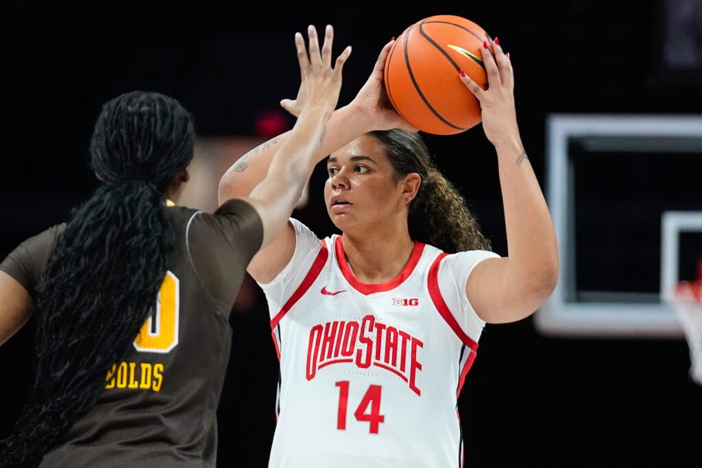 Ohio State Buckeyes forward Ella Hobbs