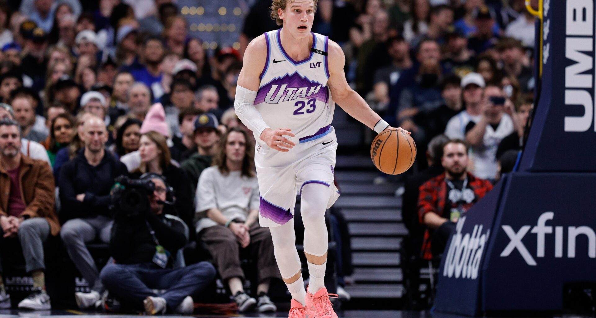 Jazz star Lauri Markkanen brings the ball up against the Nuggets during the 2025-26 NBA season.